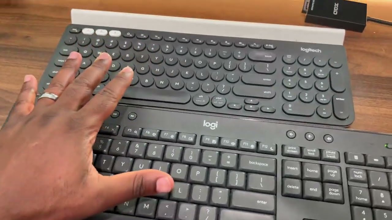 Logitech MK545 vs Logitech K780 Multi Device Wireless Keyboard for Computer, Phone and Tablet