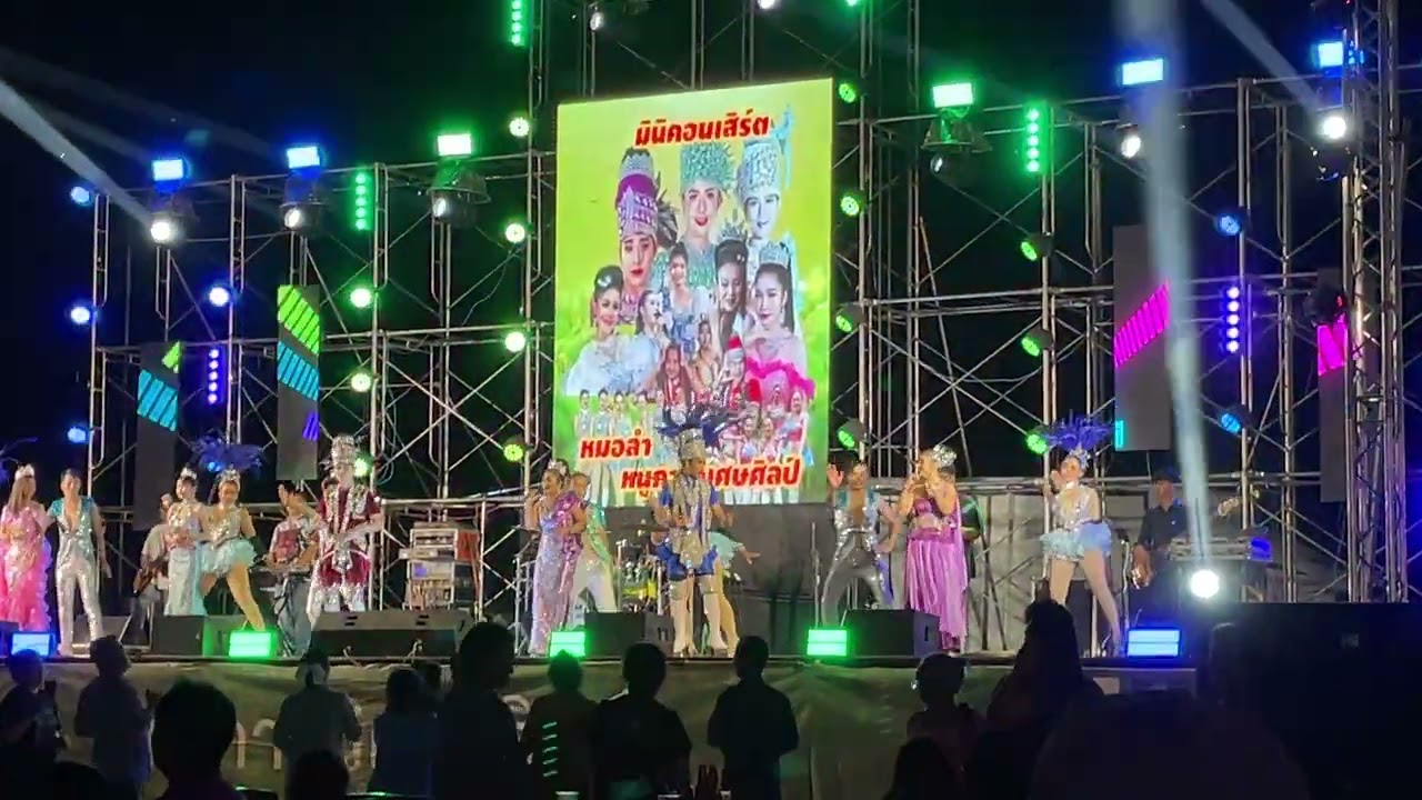 260221_モーラム楽団@タイ・ローイエット