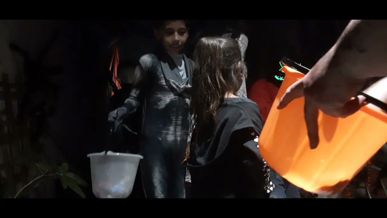 Part 2: Trick or Treat Halloween Prank 2021 - YouTube