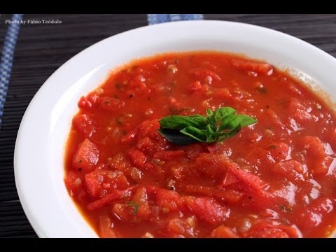 Vídeo: Manicotti Com Molho De Tomate