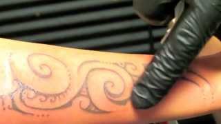 Polynesian Designs Tattoo: a Symbolic Expression of Essence