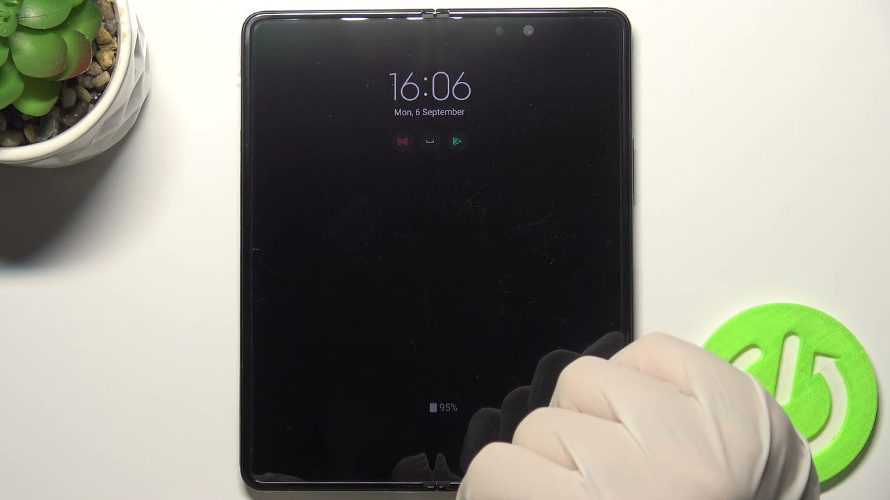how-to-turn-on-always-on-display-in-samsung-galaxy-z-fold-3-5g-youtube