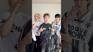 ✌️😎📸 #베리베리 #VERIVERY #동헌 #연호 #용승#VERIVERY_CONCERT #GiveMeFiveKeepThatVibe #GM5KTV