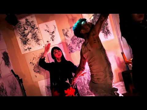 霊界との踊り 死者と共に舞う巫女の降霊術儀式Dancing with Spirits A Miko's Joyful