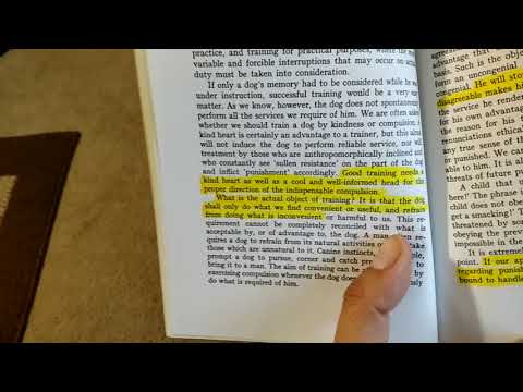 training-dogs,-a-manual.-book-review.
