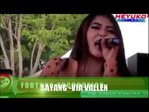 DANGDUT KOPLO SAYANG - VIA VALLEN