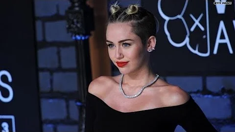 70s pop icon on Mileys VMA twerk-fest!