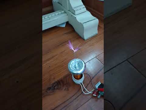 Video: DIY Arc Lighter: 4 hapa (me fotografi)