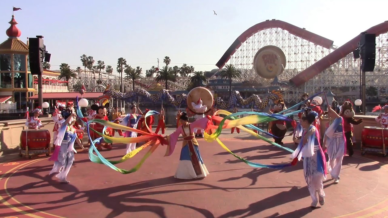 10 things you didn't know about the main street electrical parade 2020-02-07 Weekday Disney Mulan's Lunar New Year Procession Entrance