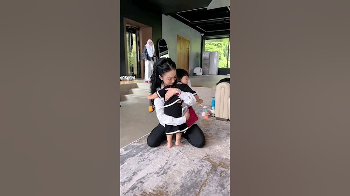 Ameena seneng banget ketmu geminya kaya prangko gk mau lepas 😂 #ameena #krisdayanti #attahalilintar