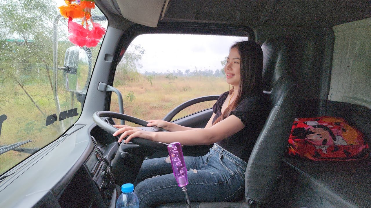 ผู้สาวขับรถดั้ม โสดหรือเปล่าคนนี้ต้องติดตาม Dump Truck