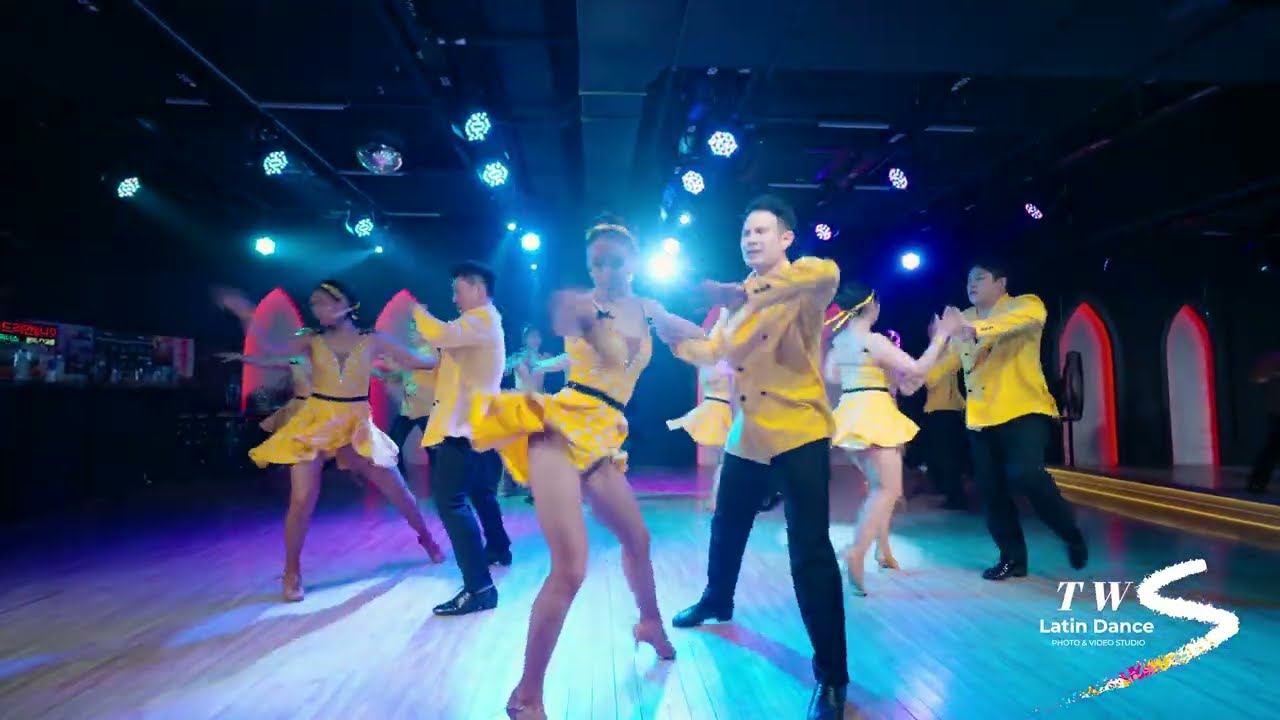 맘보살사공연 | 아우라디맘보 By 인우 y 재린  inwoo y jaelin - El swing - 강남클럽 라틴 2023.04.22