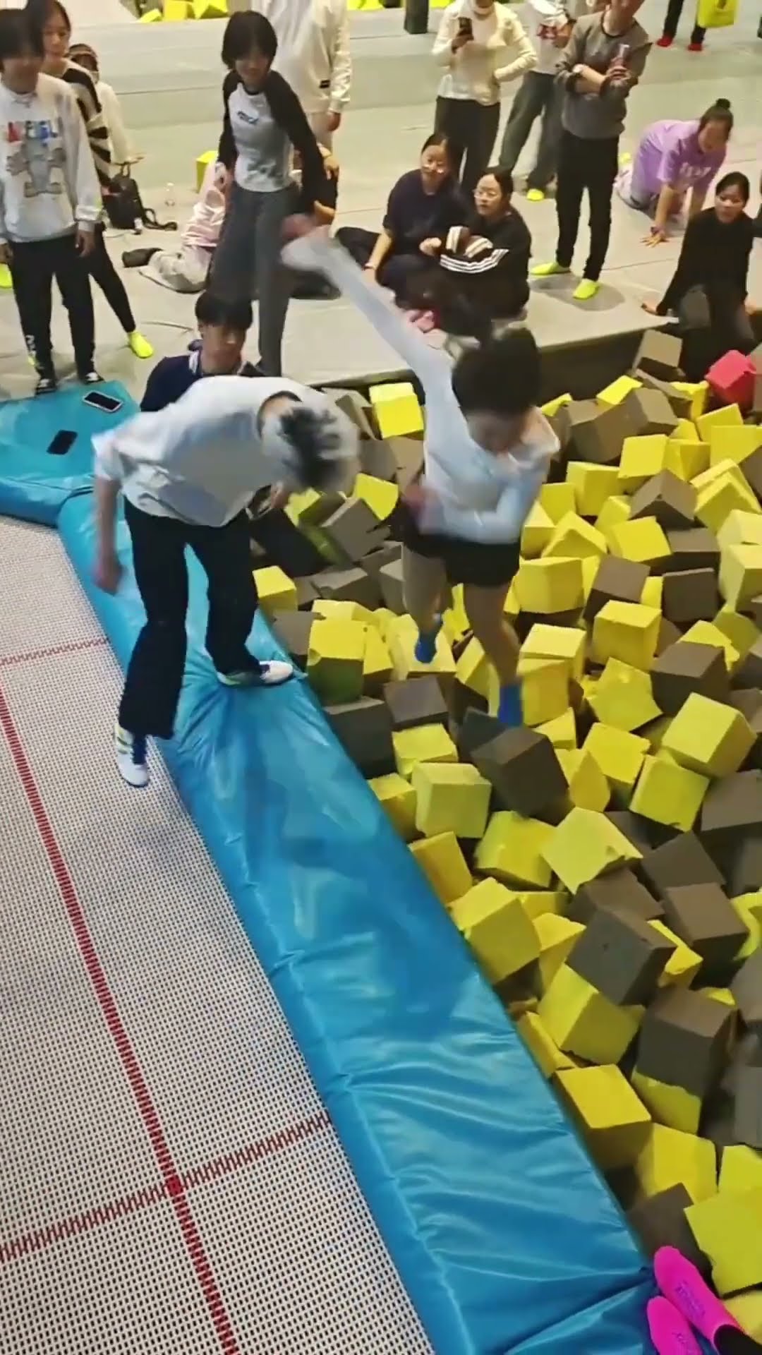 Watch This Teen Jump Around A??Fun Park Trampoline For The First Time #viralvideo #shorts
