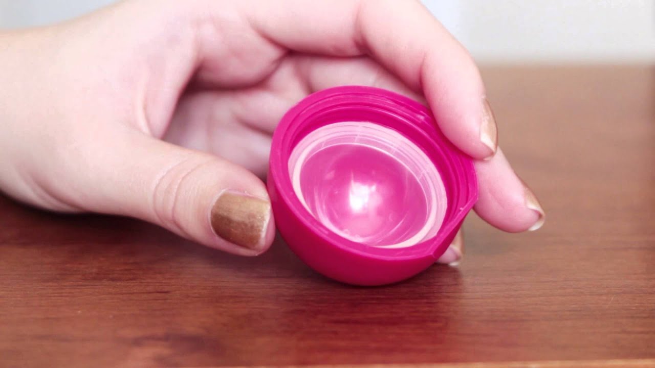 DIY EOS Lip Balm (Plastic Wrap Version) - YouTube