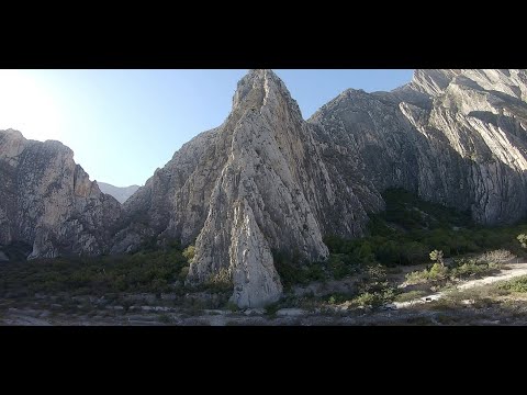 Фото Beatiful flight trip above great mountains HD | fpv dron cinematic