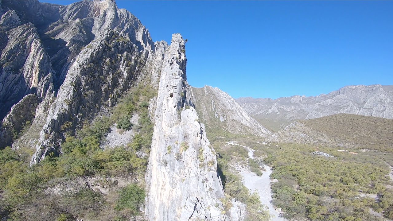 Beatiful flight trip above great mountains HD | fpv dron cinematic фото