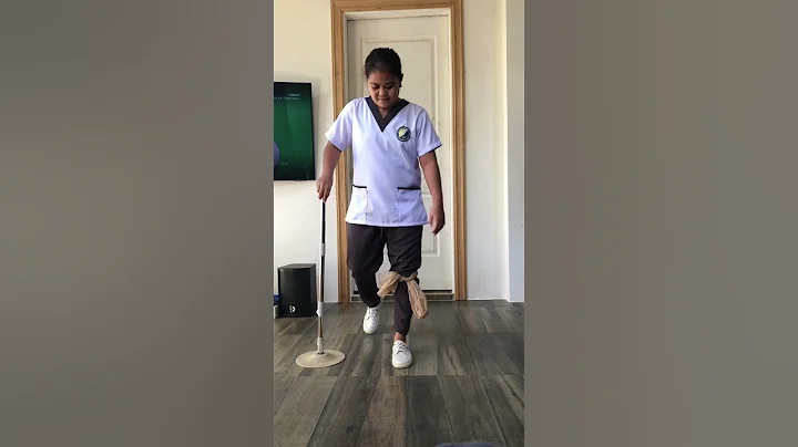 Quad Cane 2 point gait