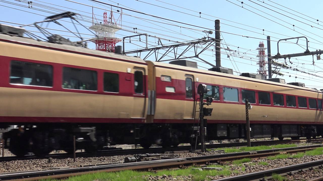 【4K】響くジョイント音！JR中央線の臨時列車 立川駅付近にて 2016.4