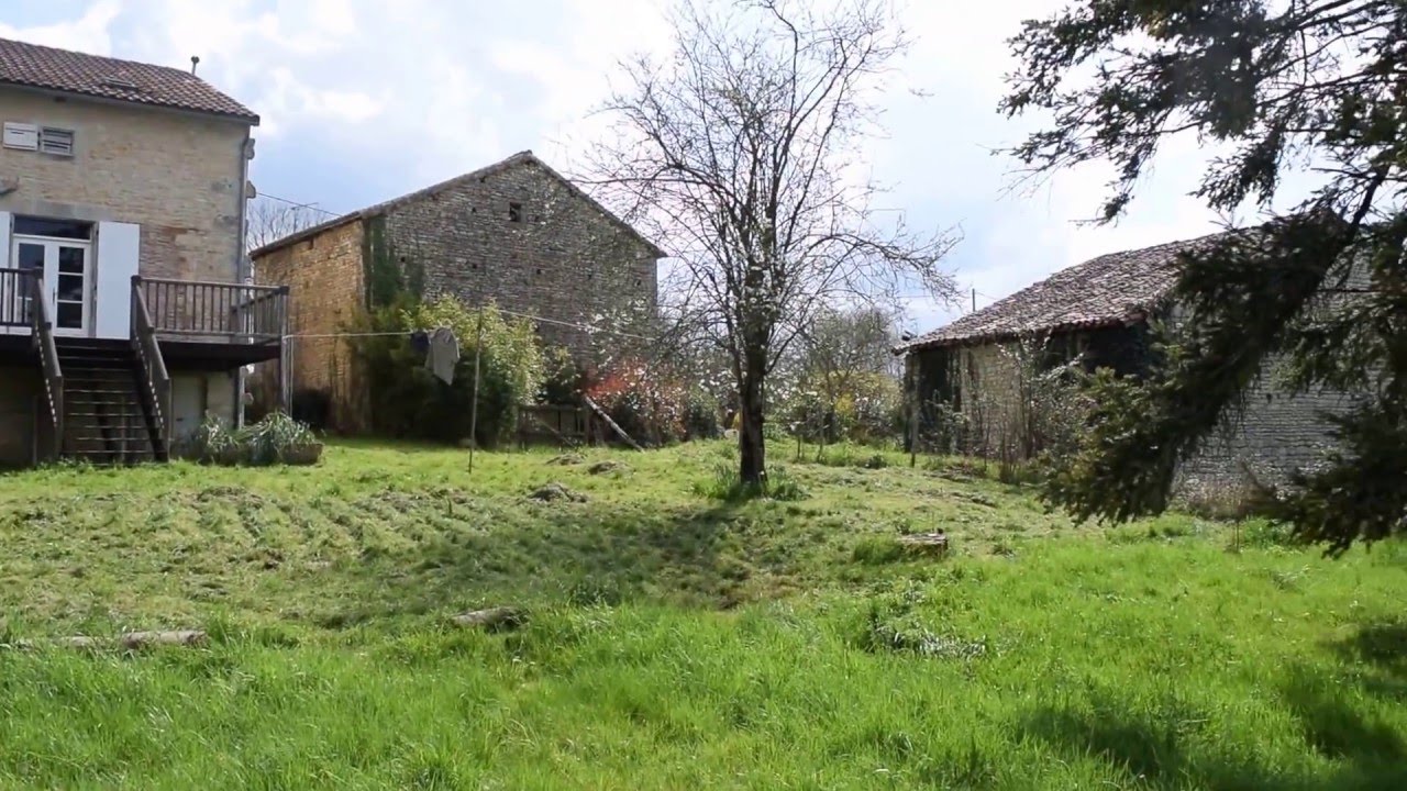 R4534 vendredi sur mer larme à gauche