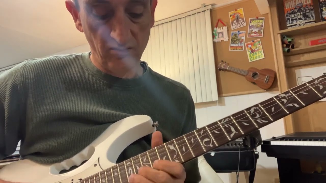 Demo of Rush Deluxe Guitar Play-Along - YouTube