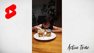 Fun Holiday Gingerbread house phone video transitions with the kids! Shot on my Samsung