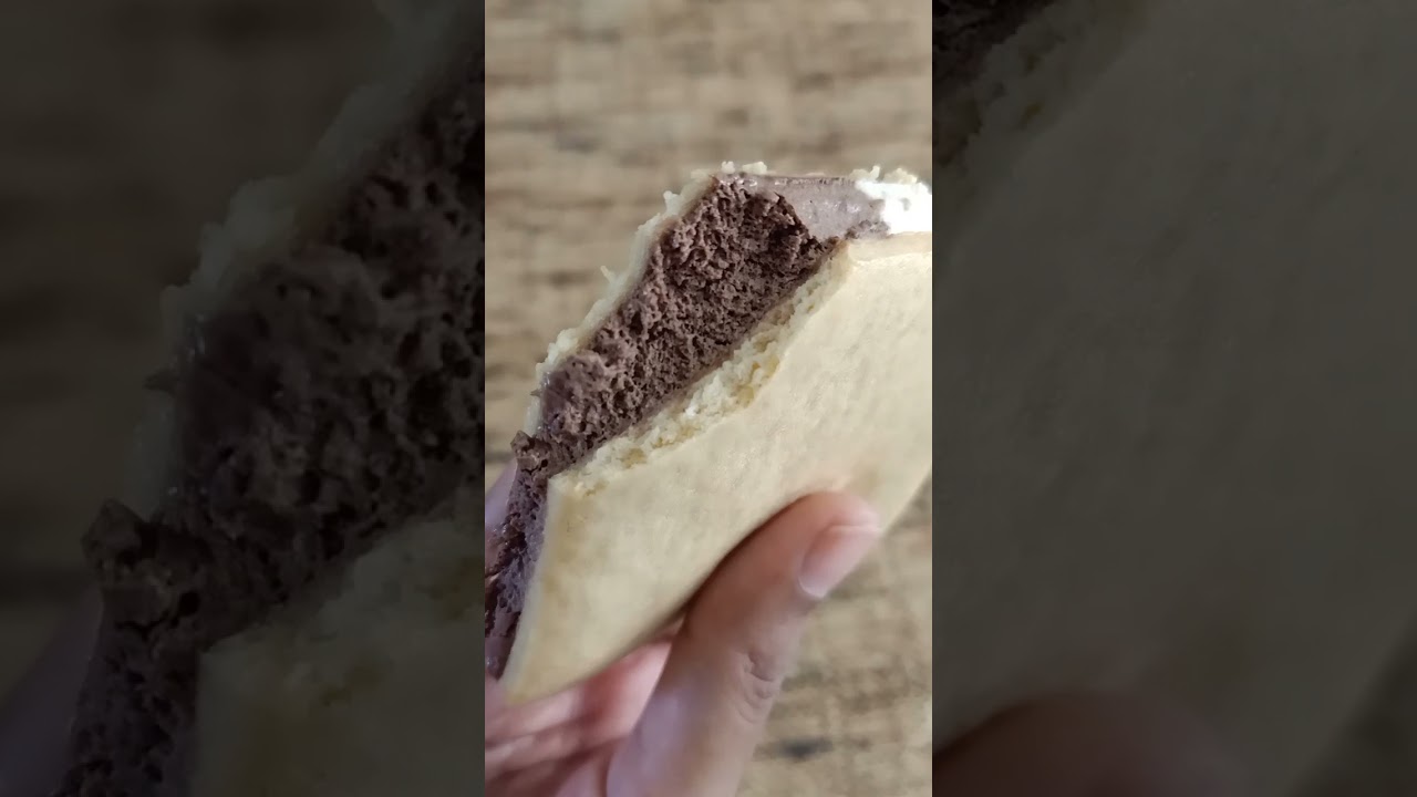 Sandwich Chocolate & Vanilla 