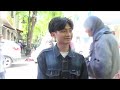 أندونيسي يدرس في جامعة الزيتونة يتحدث الدارجة بطلاقة الشعب التونسي طيب ولقيت كان حسن المعاملة 