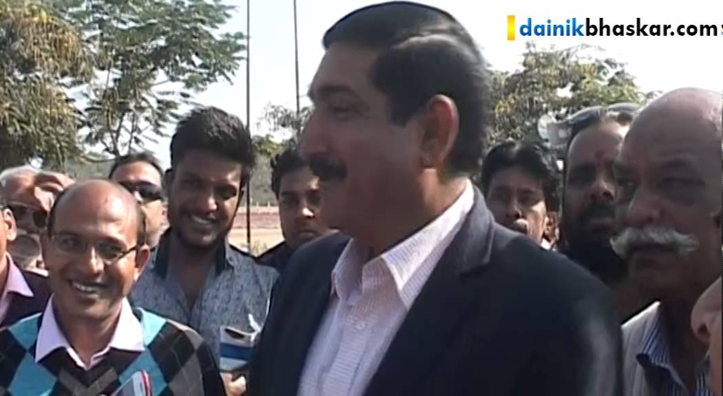 Indore RTO Hits Back at Nitin Gadkari