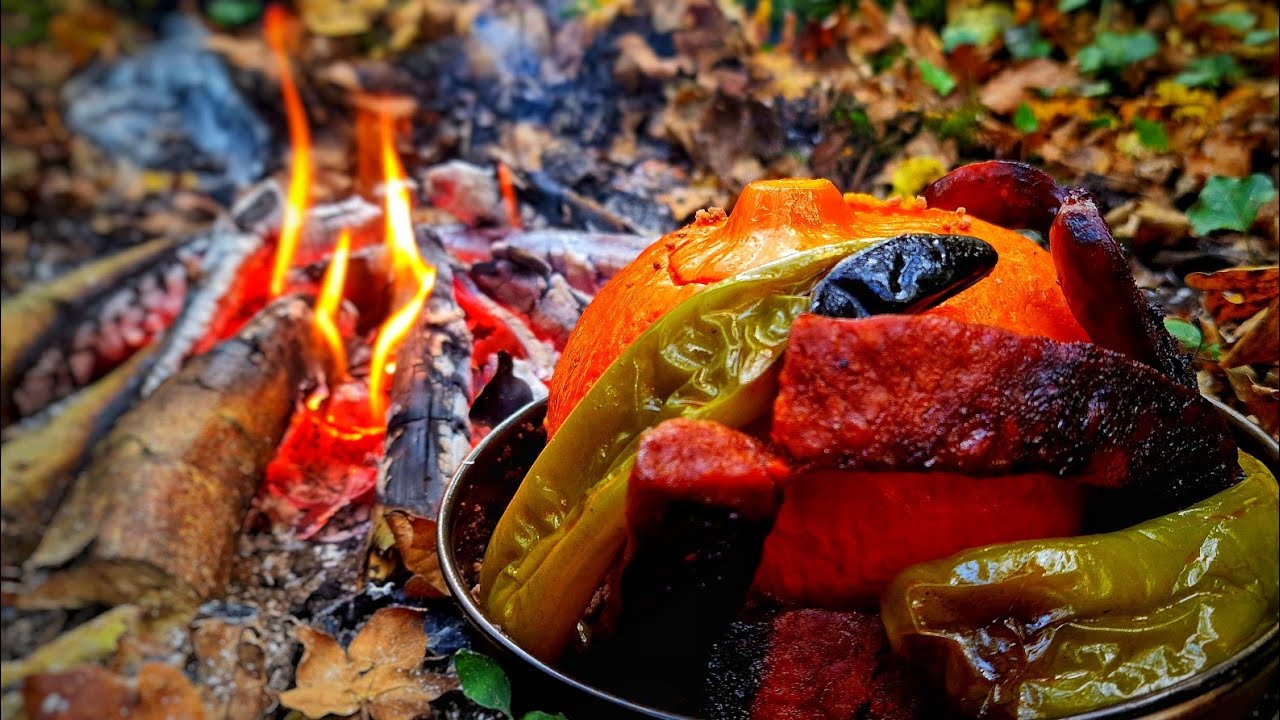 outdoor-cooking-in-a-bushpot-tagine-at-bushcraft-camp-youtube