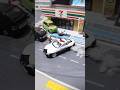 コンビニ強盗に突っ込む高齢ドライバーを逮捕するパトカー #shorts #stopmotion