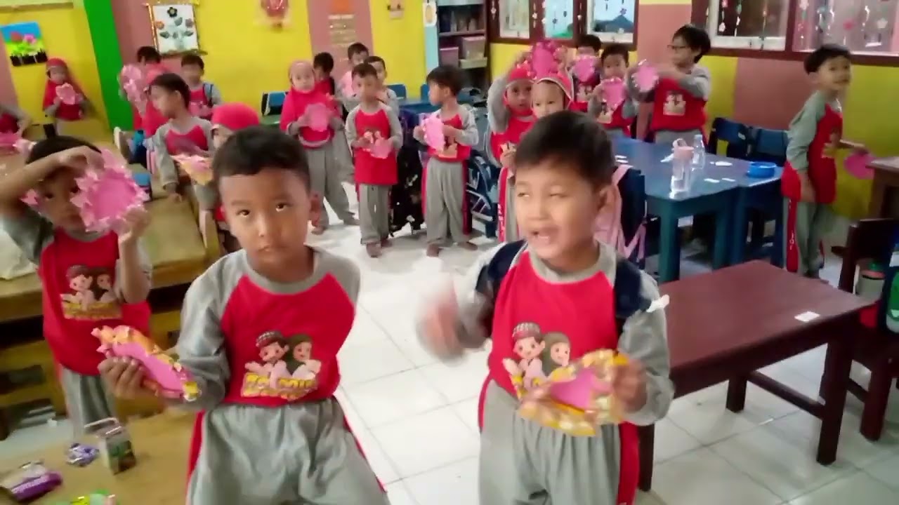 Peringatan Hari Ibu RA MIN Prigi 2025