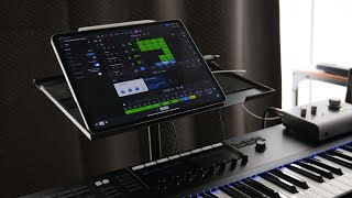 Video thumbnail of "Logic Pro iPad Making a Song"