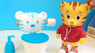 Toys Playing Compilation Daniel Tiger’s Neighbourhood! Circus Fun, Ocean Beach and Making Pizza!