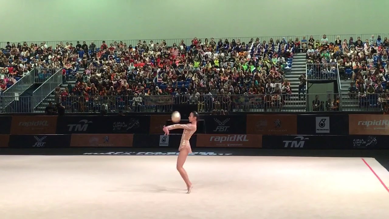 Koi Sie Yan - Ball
