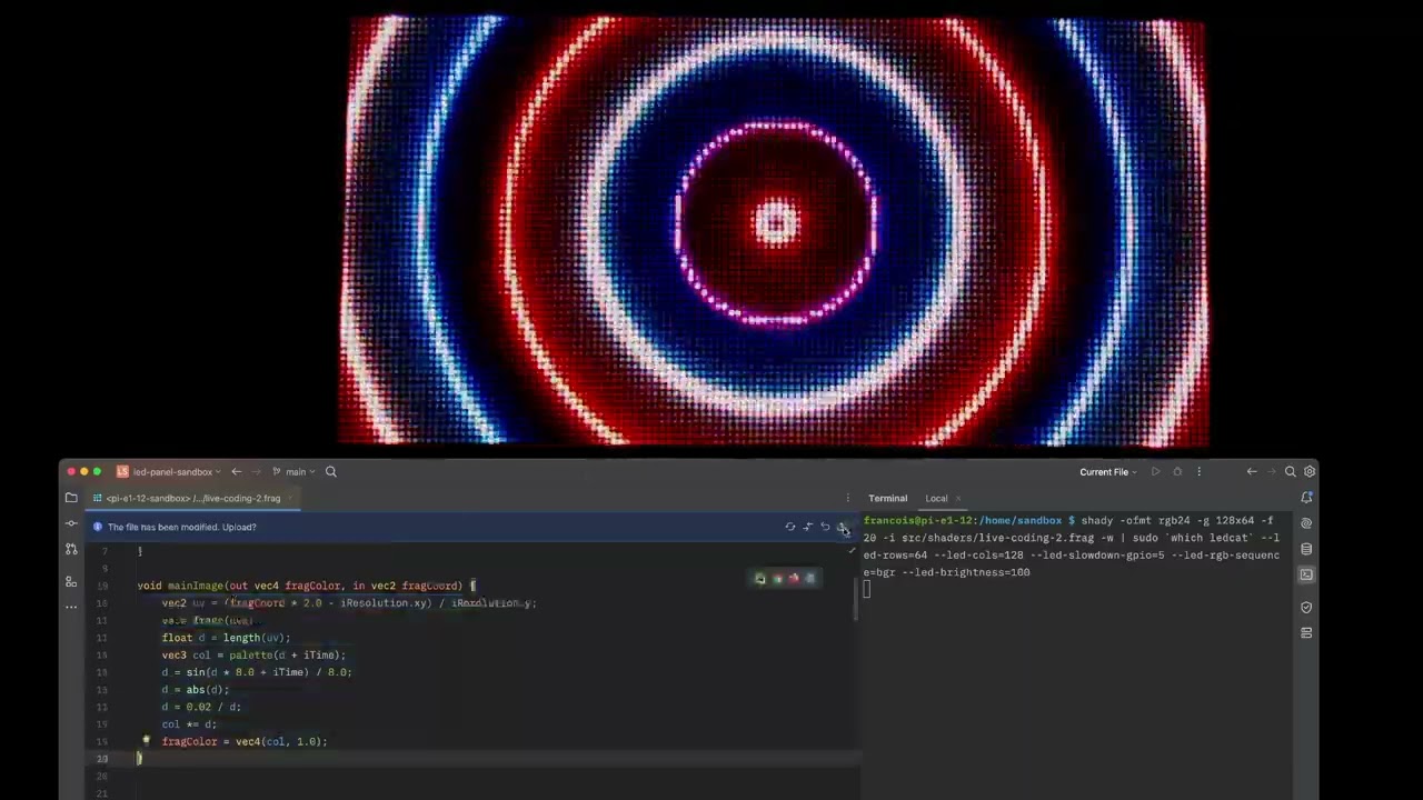 Live coding a shader on a LED Panel (quick version)