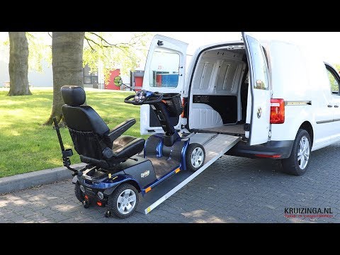 Video: Hoe breed moet een oprijplaat zijn voor een rolstoel?