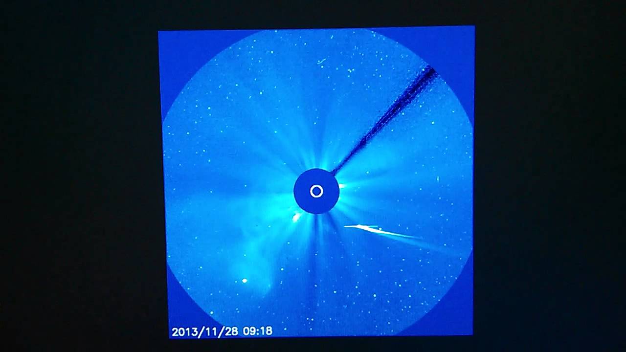 LASCO C3 Time Lapse of Comet ISON Surviving PERIHELION - YouTube