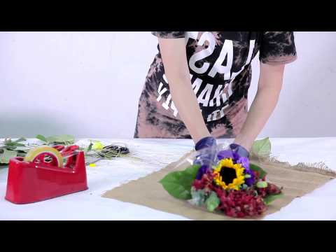 How to arrange a Mini Flower Bouquet