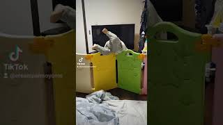 1歳5ヶ月　ベビーゲート脱出