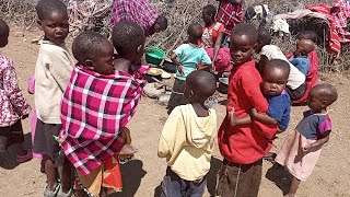 Cooking the most appetizing meal in the primitive Maasai village\/\/ African village life