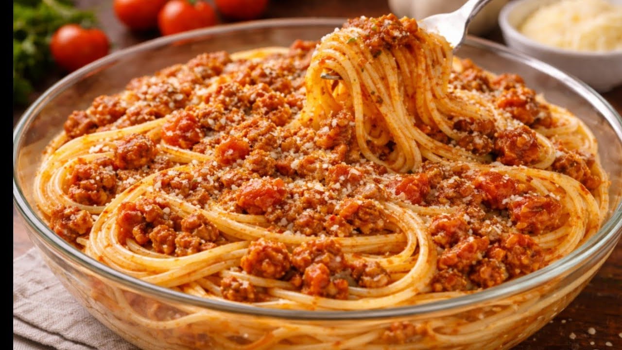 Macarrão com Carne Moída Simples e Fácil | Receita Caseira