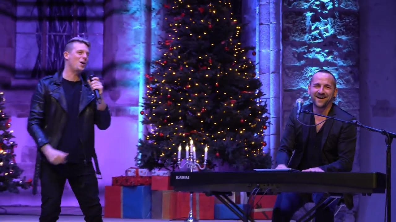 Weihnachten mit The Dark Tenor in der Johanniskirche in Magdeburg