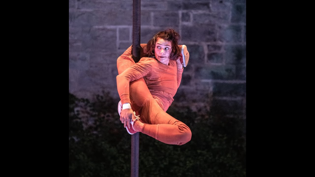 mât chinois- "A l'endroit, t'es comme à l'envers mais dans l'autre sens"