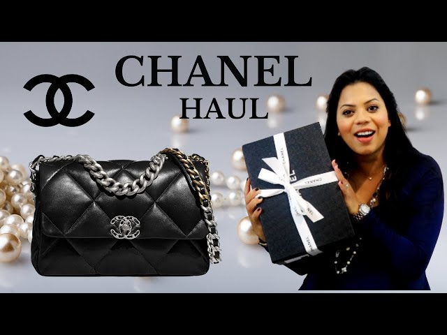 Chanel 19 MAXI Dove Grey Quilted Leather Handbag Autumn 22 - New In Box