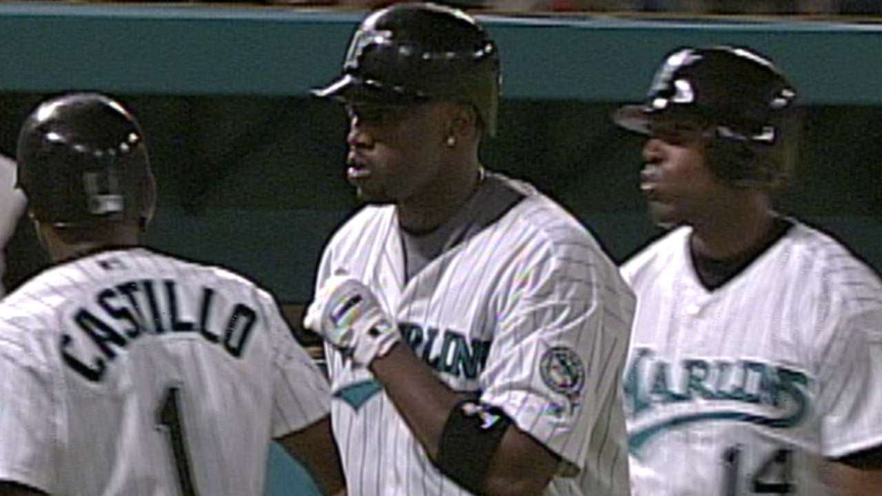 Cliff Floyd connects for a three-run home run 