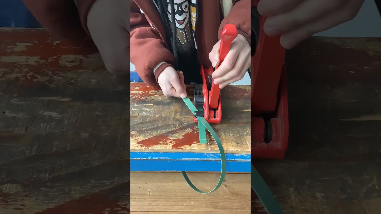 Polyethylene strapping tensioner: Quality tools and machinery enhance work efficiency