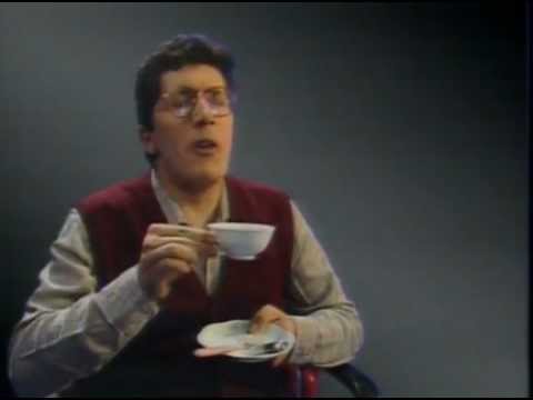 Fausse Pub Les Nuls - Apartheid, un cafe tres tres noir