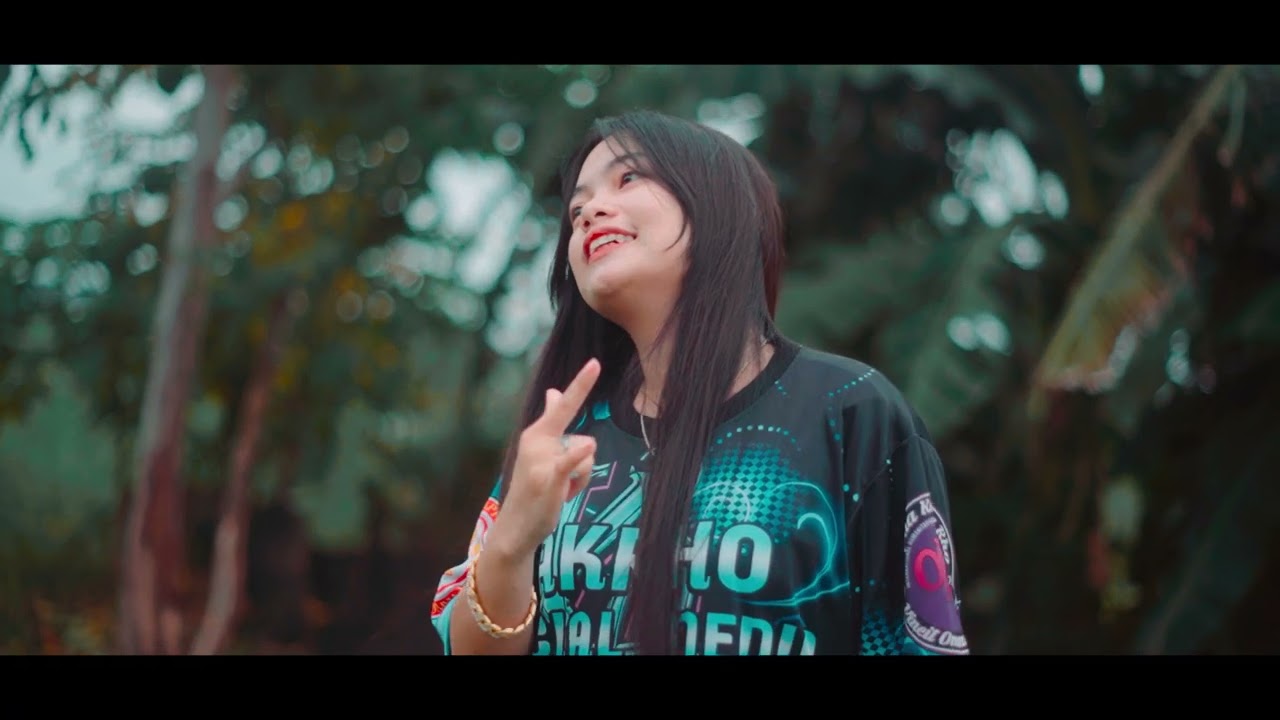 AKING PINAGMAMALAKI.  BY. JANGGO HUSTLER  FT. SIS MELA OF M4 CHAPTER