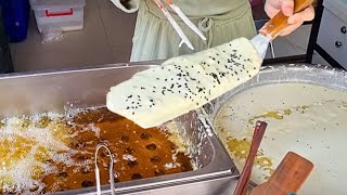 🇻🇳 Just $0.39! XL Crispy Fried Banana Fritters in Vietnam | Vietnamese Street Food