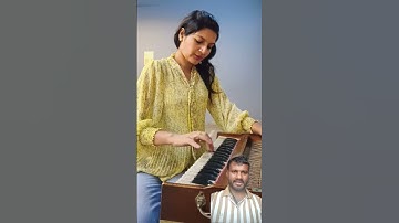 harmonium bajane ka Tarika bahut hi Khatarnak ek bar jarur dekhna chahie#shortvideo #hor #harmonium